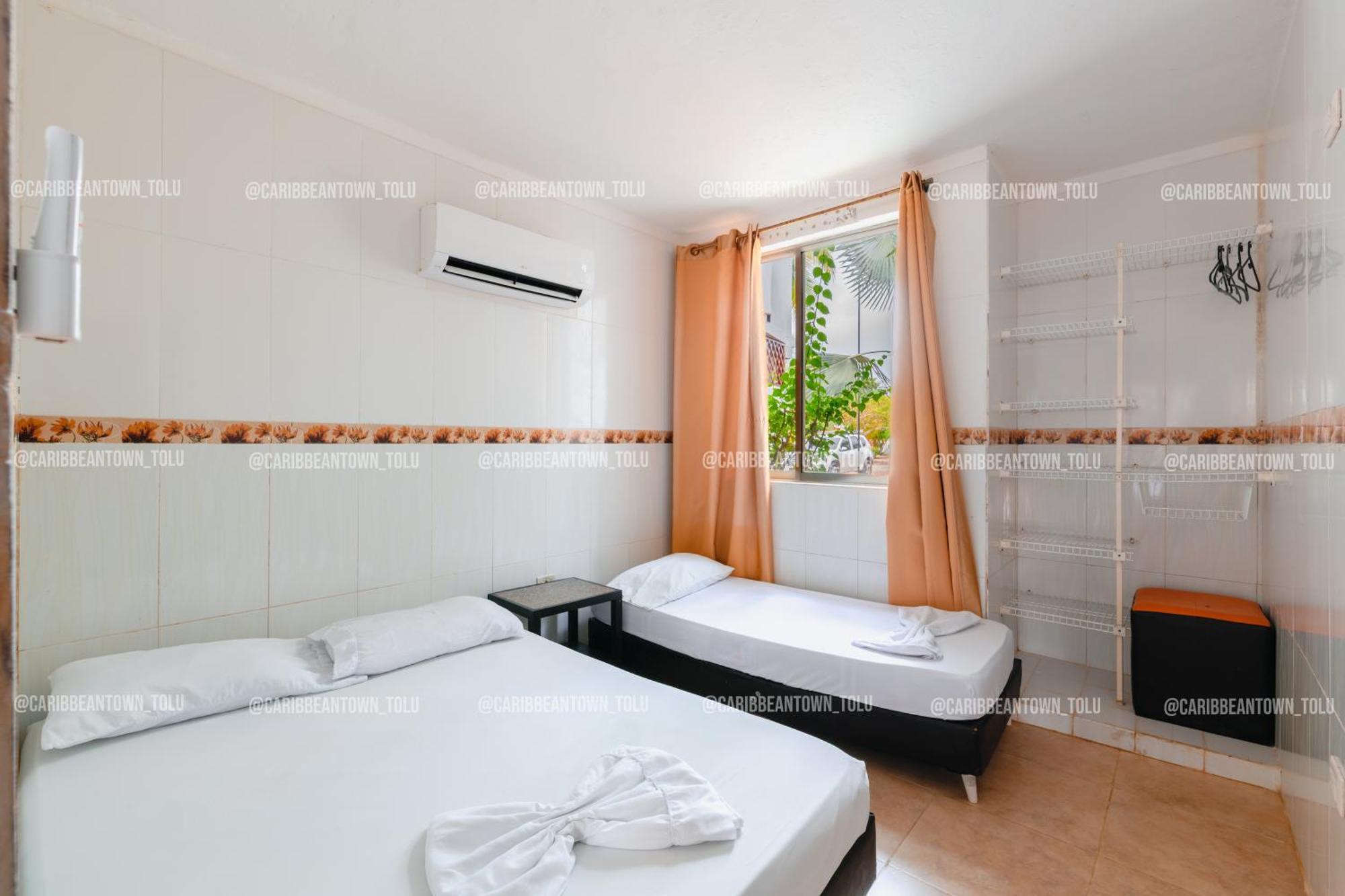 Caribbean Town Apartahotel *