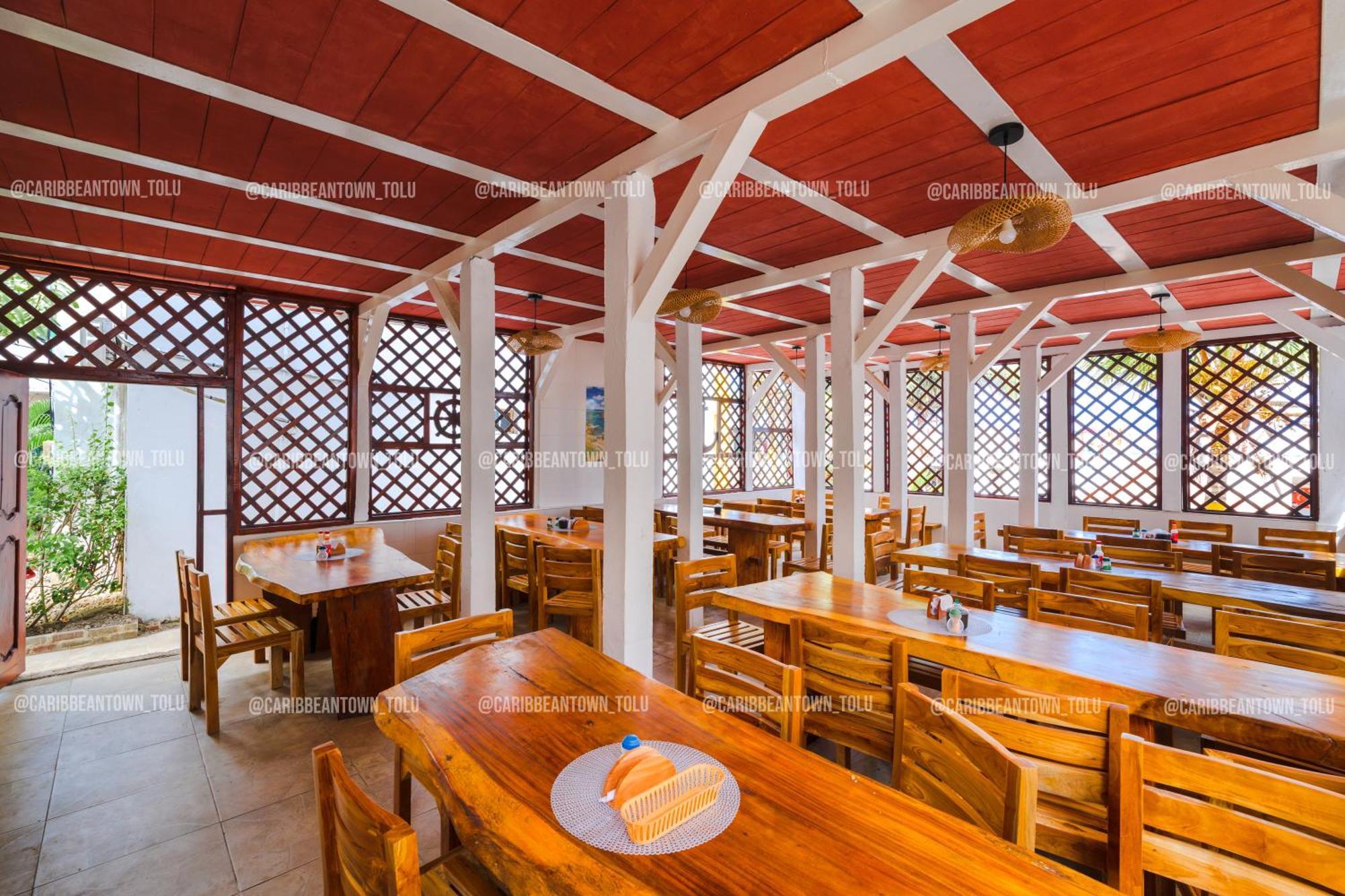 Caribbean Town Aparthotel