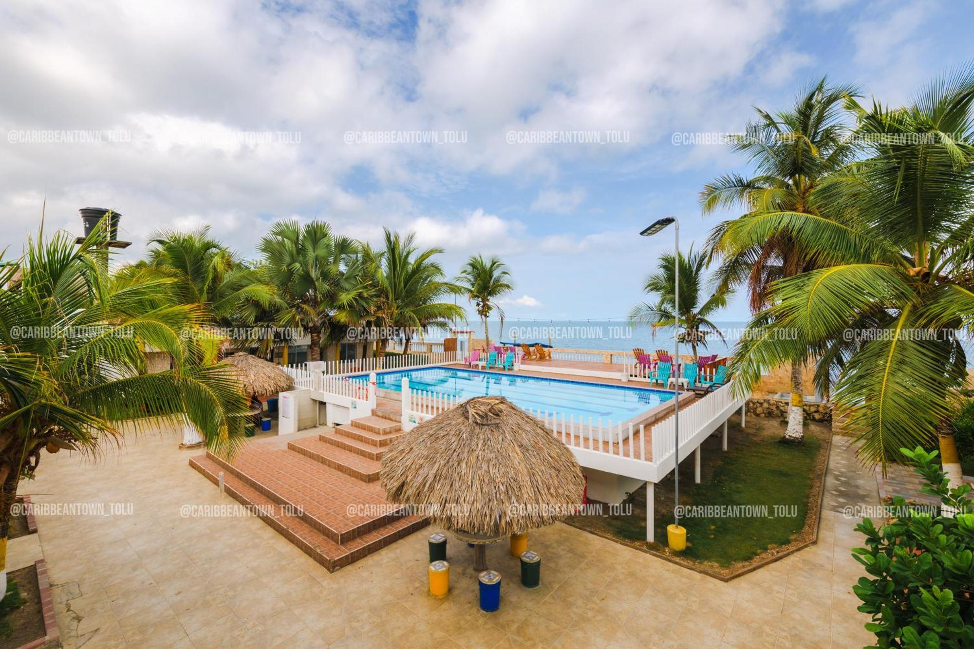 Caribbean Town Aparthotel *
